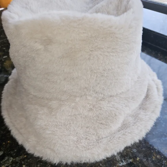 rag & bone Addison Reversible Faux Fur Bucket Hat Sz S/M Rag & Bone Addison Reversible Fleece And Recycled-Shell  main image 4